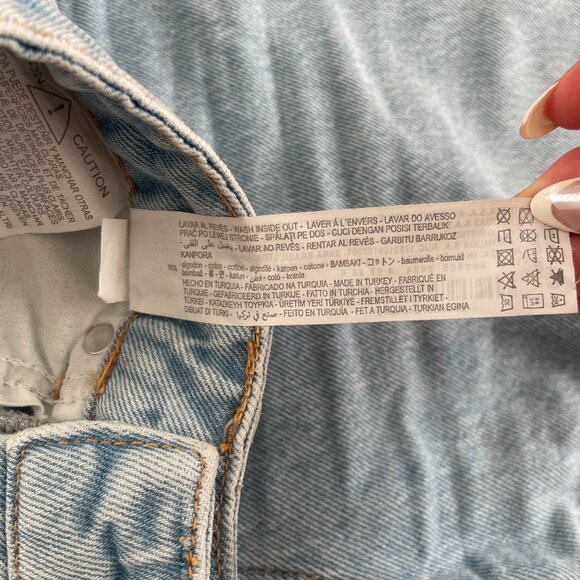 Zara Mom Fit Jean - Light Blue Wash - Picture 7 of 7
